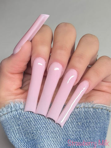 Strawberry Milk - Dominican magic